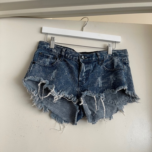 One Teaspoon Pants - One Teaspoon Distressed Shorts